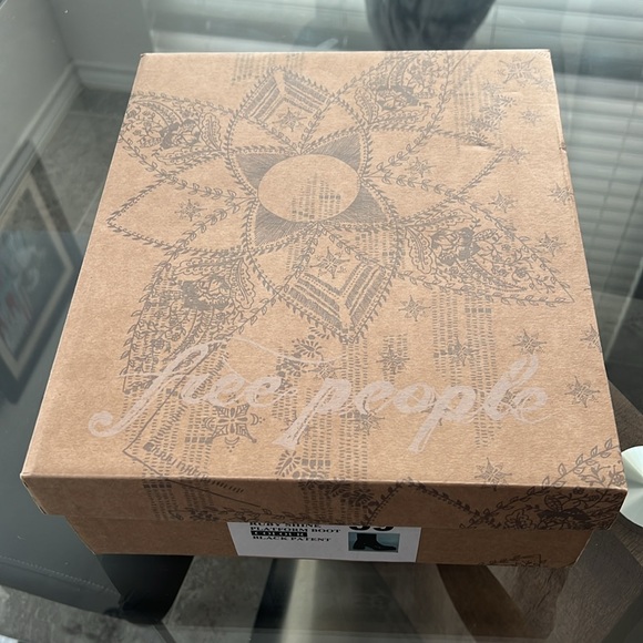 Free People Ruby Platform Bootie in Black Patent, Size EU39 | US9 New in Box - Picture 8 of 14